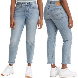 Levi’s Premium Wedgie Icon Fit Ankle Jeans Shut Up Medium Wash W26 Distressed